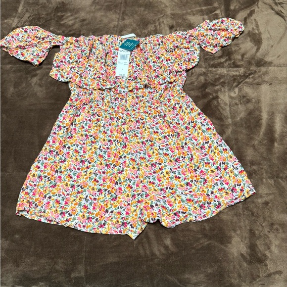 NWT woman’s size large Roxy off the shoulder shorts romper - Picture 8 of 16